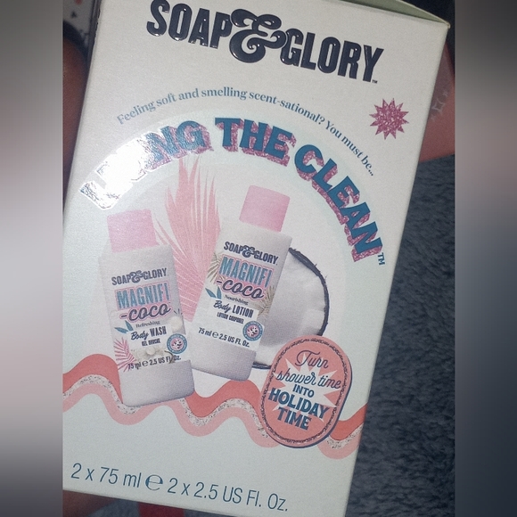 Soap & Glory Magnifi Coco "Living the Clean" Gift Set NIB - Picture 4 of 6